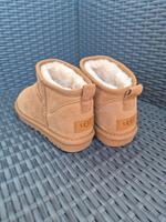 UGG Boots Stiefel Ultra Mini Damen neu Gr.38 beige Nordrhein-Westfalen - Kreuztal Vorschau