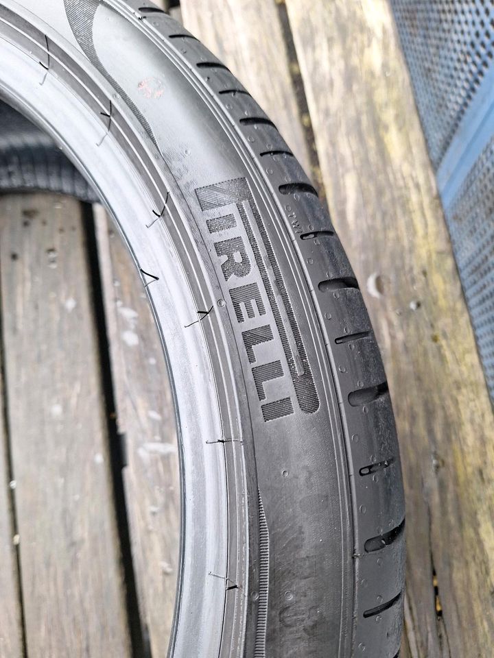 2× 215/40r18 89Y Sommerreifen Pirelli P-Zero in Würselen