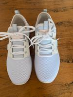 Sneaker von Bench Gr. 38 Düsseldorf - Friedrichstadt Vorschau