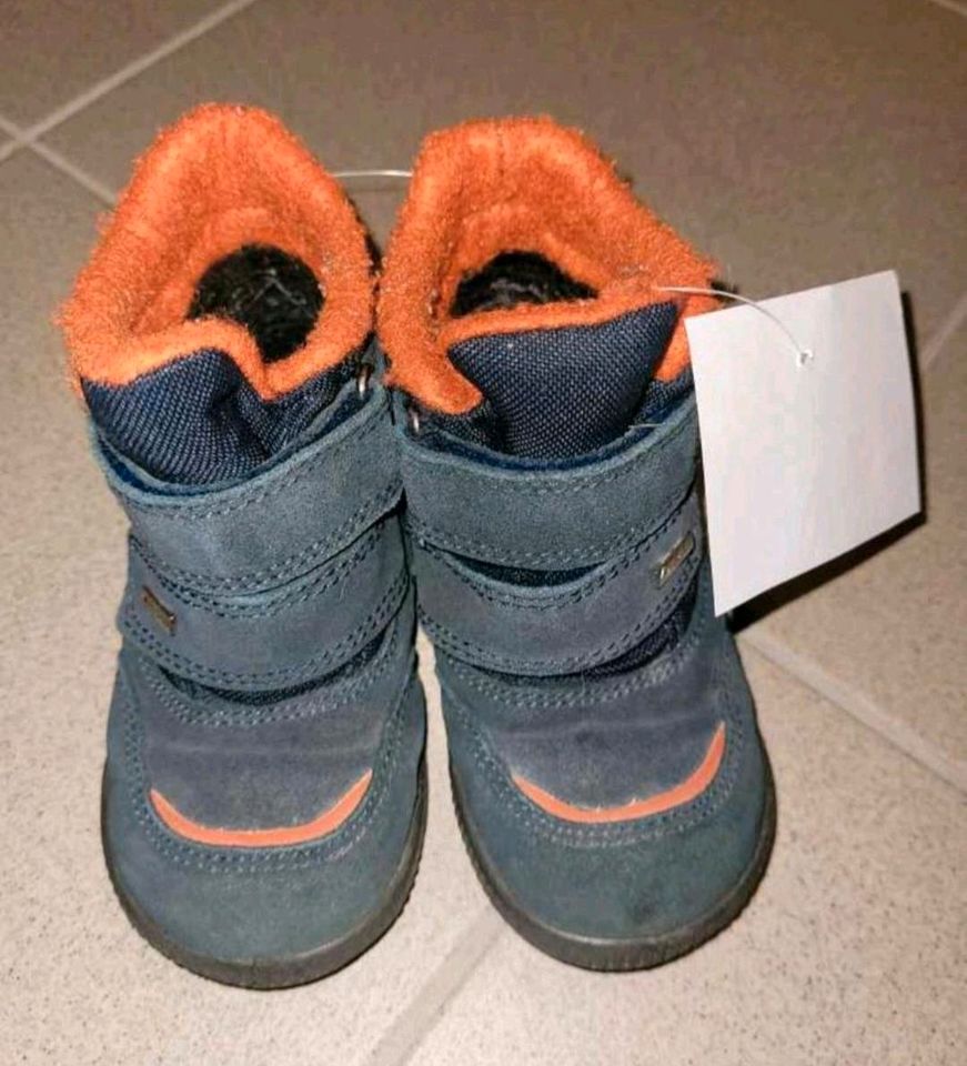 Winterschuhe warm gefüttert Klettverschluss Primigi 24 in Gößweinstein