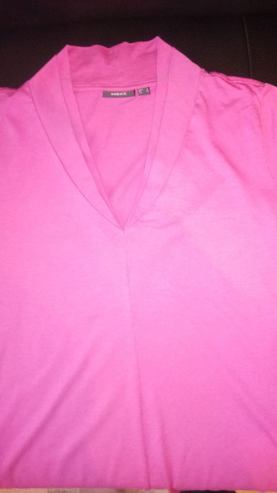 Shirt Kurzarm v. Mexx, wie NEU, Gr. L, pink bzw. dkl. rose in Ortenburg