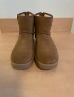 Ugg Boots Classic Zip Nordrhein-Westfalen - Kamp-Lintfort Vorschau