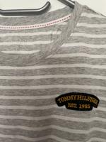 Shirt Tommy Hilfiger grau/weiß Niedersachsen - Ilsede Vorschau