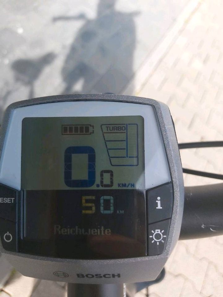 E-Bike Kettler, RH 45 cm, 28 Zoll, Bosch Akku 400 W in Esslingen