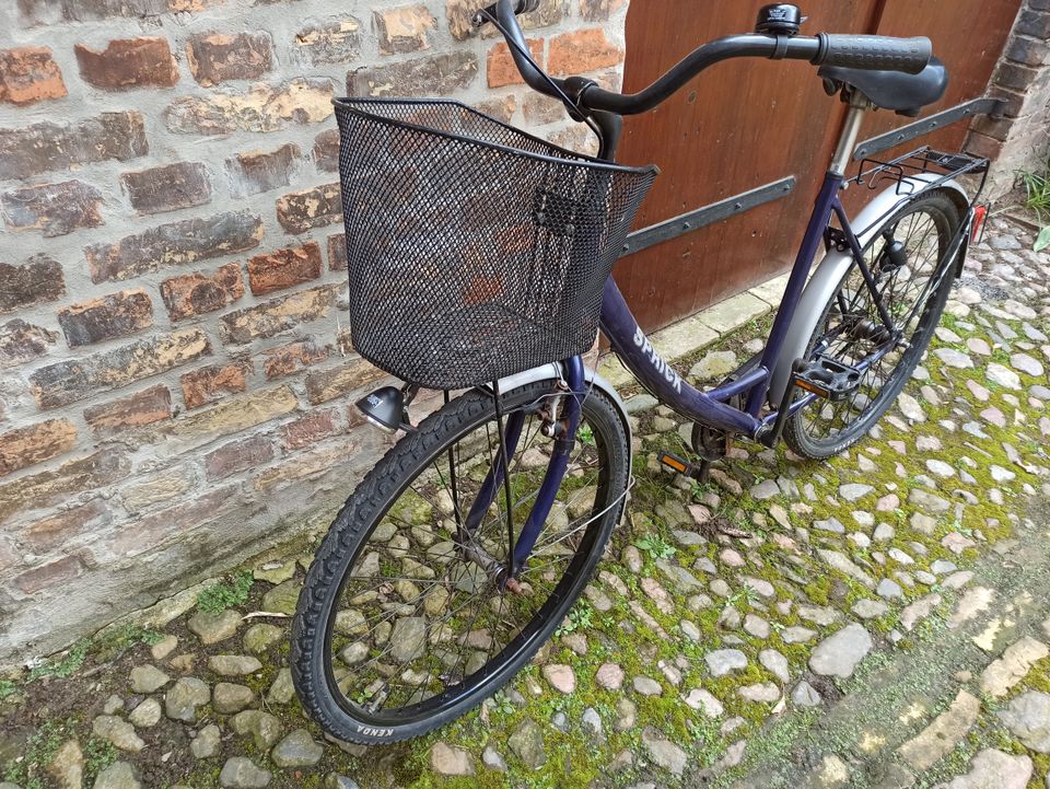 Fahrrad 26 Zoll mit Korb Rad in Gransee