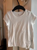 H&M T-Shirt in weiß Größe 122/128 für Mädchen Nordrhein-Westfalen - Meschede Vorschau