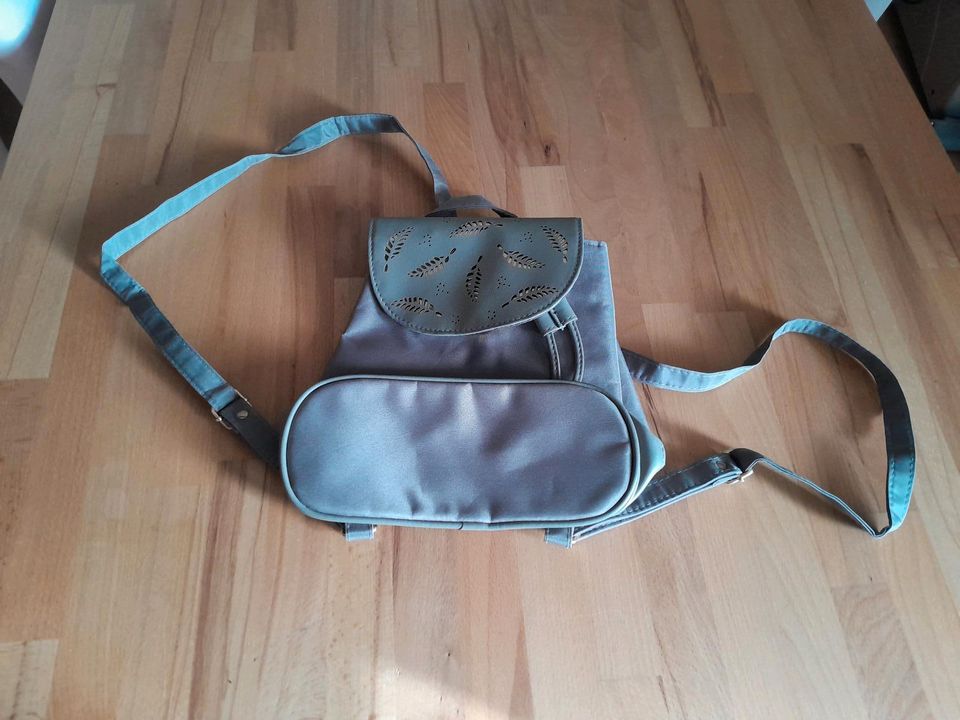 Handtasche bzw.Rucksack in Gleichen