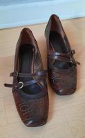 Braune Pumps mit kleinem Absatz von Tamaris in 37 Neustadt - Buntentor Vorschau