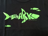 T-Shirt VOLLTREFFER Dunkel Blau Shark Hai Gr. 110 Leipzig - Altlindenau Vorschau