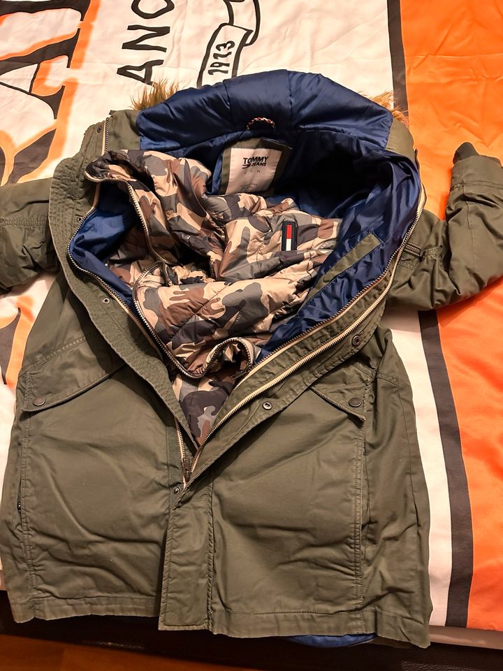 Tommy Hilfiger Jacke M in Frankenthal (Pfalz)