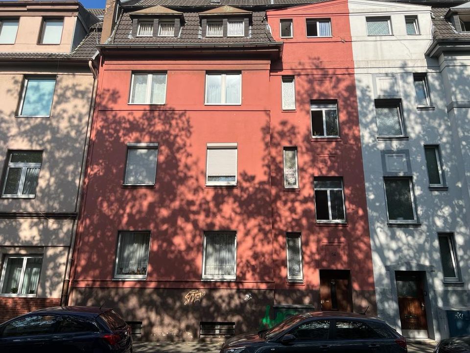 Mehrfamilienhaus(8 Parteien) in Düsseldorf Lierenfeld von privat in Düsseldorf