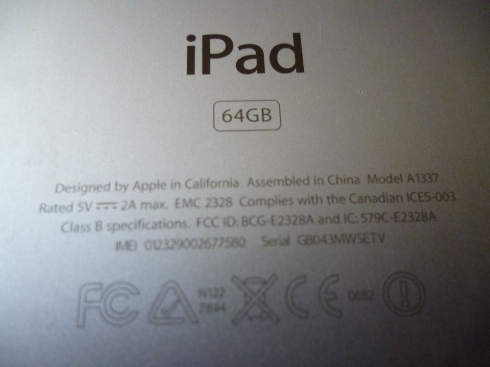 Apple IPad 1.Gen. 64GB Model A1337 mit Lade-Datenkabel in Waldalgesheim