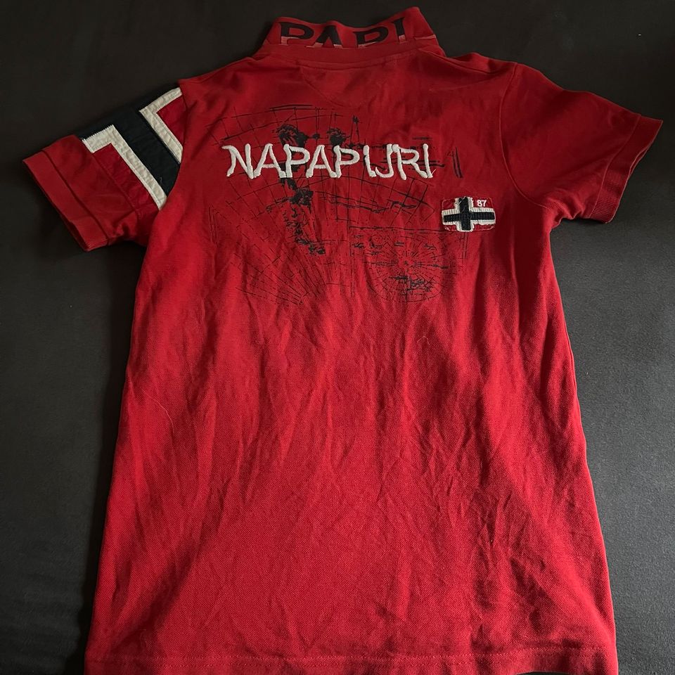 Rotes Napapijri Polo in Neu-Anspach