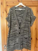 Strickjacke, grau-weiß, Größe 44/46 von Bonprix Nordrhein-Westfalen - Isselburg Vorschau