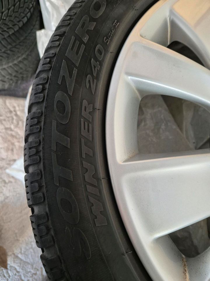 4 Winterreifen 235/45R18 98V, 7,5x18, LK 5x115, f.Opel Insignia B in Kelsterbach