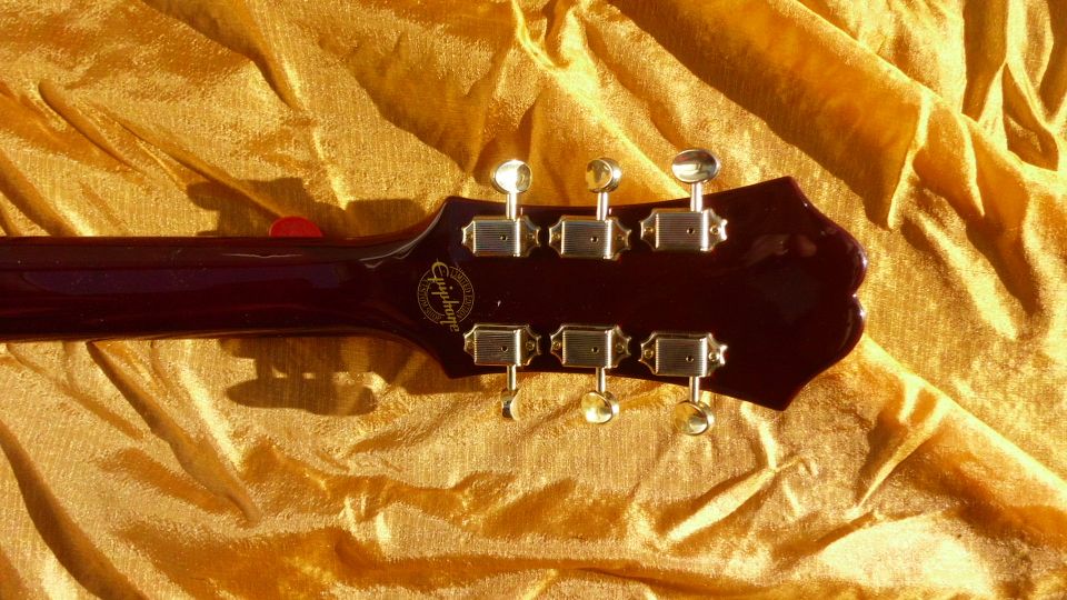 2008 Epiphone Riviera P93 Wine Red, Bigsby in Braunschweig