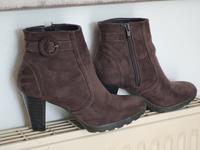 Stiefeletten 5th Avenue 37 Deichmann Grau/braunTaupe High Heels Hessen - Wiesbaden Vorschau
