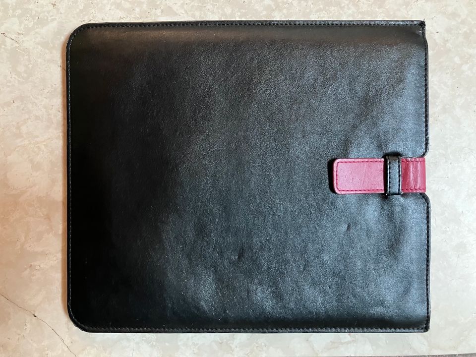 Tablet-Schutztasche (echt Leder) in Willebadessen