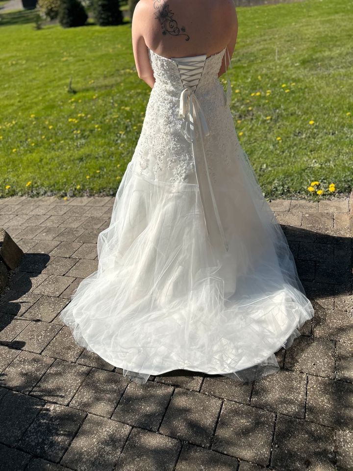 Brautkleid Lisa Donetti !!NEU!! in Freiensteinau