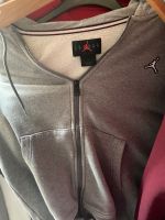 Herren Air jordan Strickjacke grau guter zustand gr M Sachsen - Görlitz Vorschau