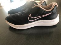 Nike Sportschuhe 4,5 Hessen - Pohlheim Vorschau