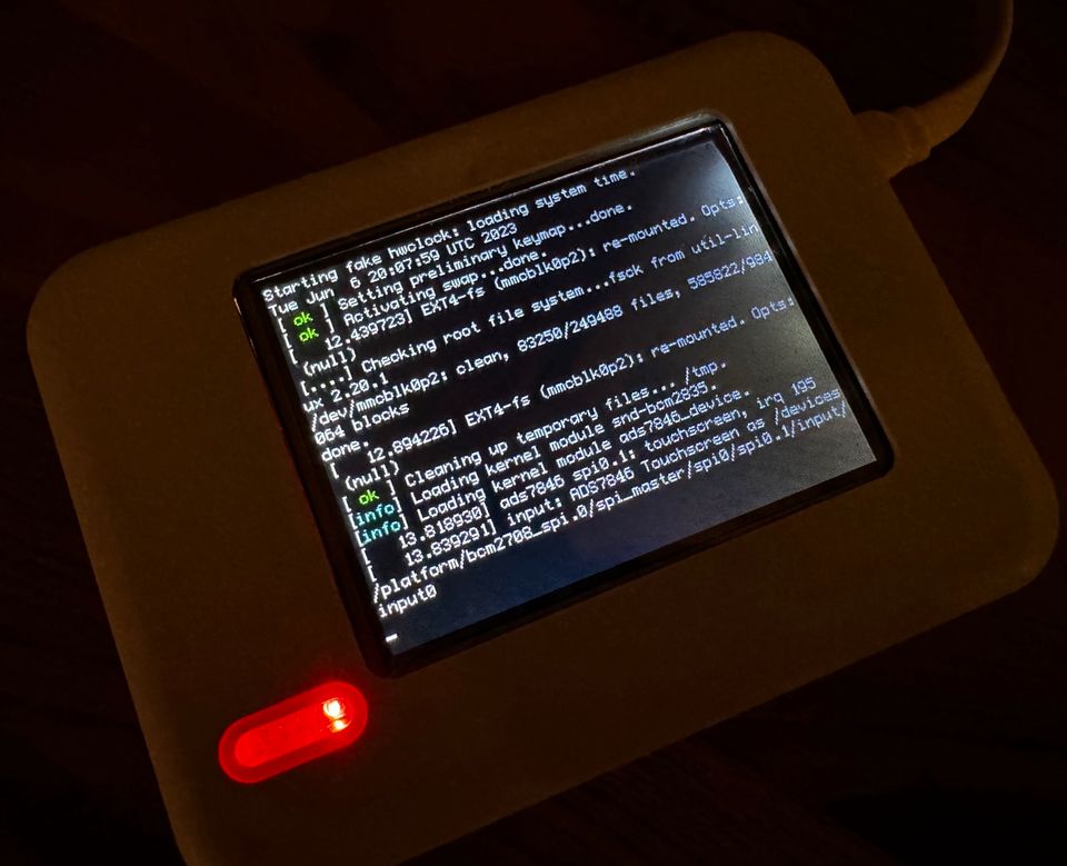 Raspberry Pi 1 inkl. Gehäuse und 2,8“ Touchscreen in Bannewitz