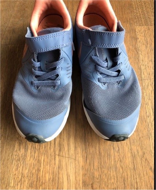 Nike Sneakers Farbe blau/apricot in Gengenbach