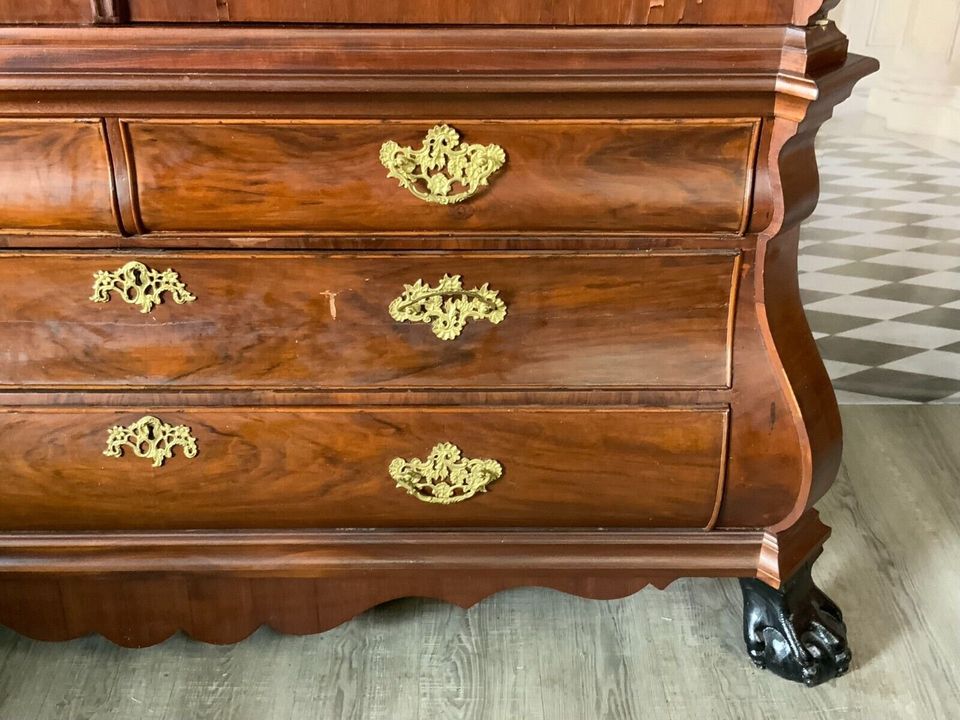 BAROCKKABINETT SCHRANK BAROCKSCHRANK 18/19 TES JHDT NUSSBAUM FURNIER - Versand möglich 99 Euro - Wir sind für Sie da lokal in 86830 Schwabmünchen oder online ARTHOME24 in Schwabmünchen