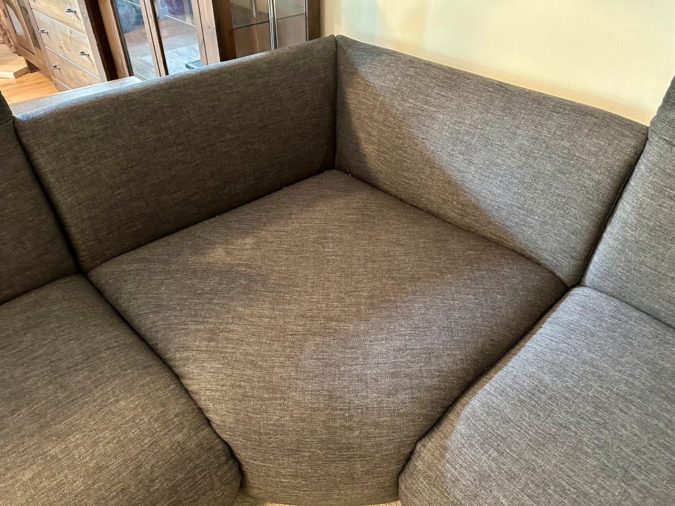 Hochwertiges „Knoll“ Designer Sofa mit Automatik 3 Jahre NP 4000€ in Petersberg (Saalekreis)