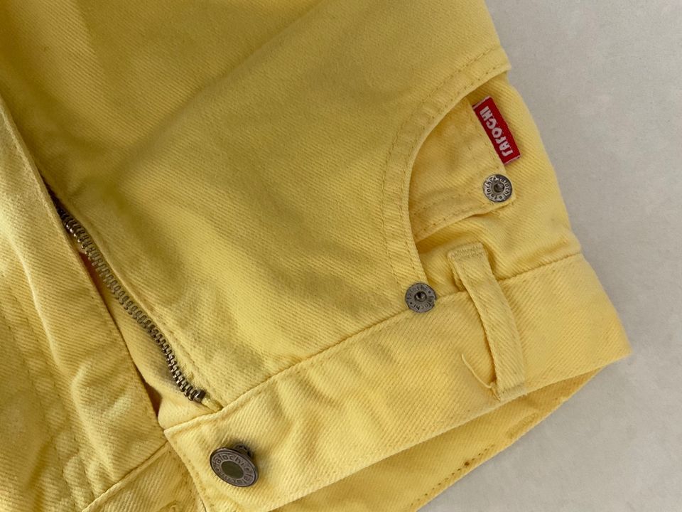 Neue Jeans Shorts, Marke Fafochi, 100 % BW in Eschborn