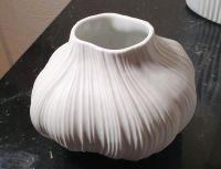 Rosenthal Vase Bisquitporzellan Zwiebel,  weiß matt Rheinland-Pfalz - Gönnheim Vorschau