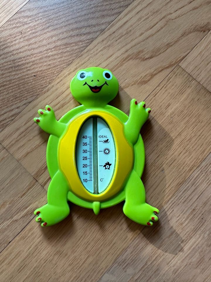 Süßes Badethermometer, Baby, Schildkröte in Frankfurt am Main