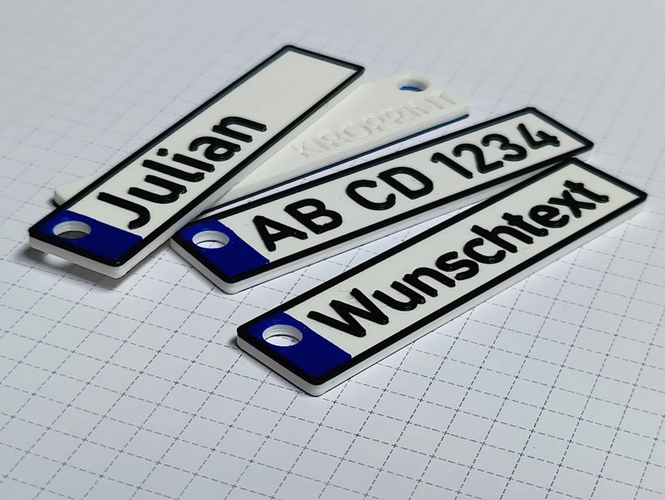 Personalisierte Kennzeichen Schlüsselanhänger mit Wunschtext in Königsbach-Stein 