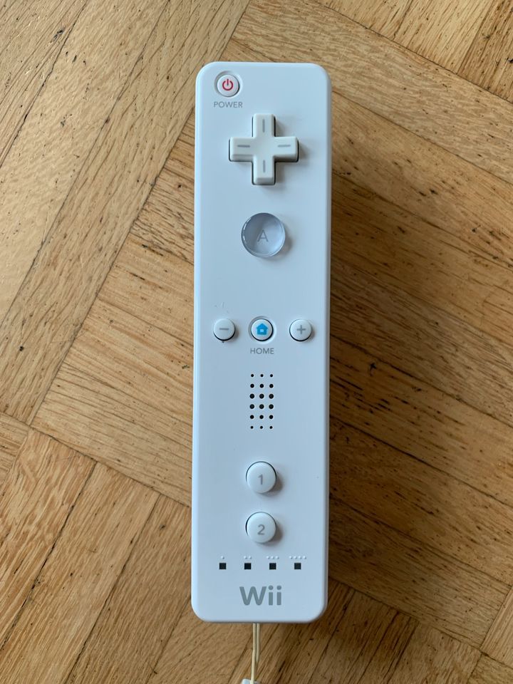 Nintendo Wii inkl. Controller, Nunchuk, Balanceboard und Spielen in Köln