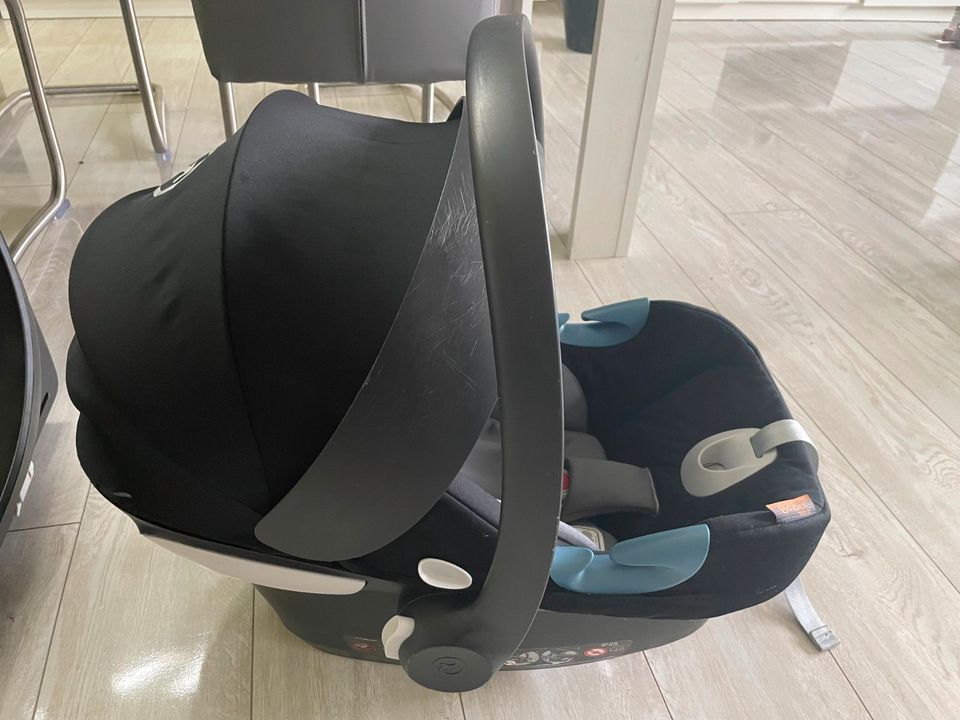 Cybex Gold Aton M i-Size Autoschale pepper black + ISOFIX Base M in Luckenwalde