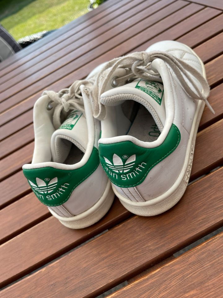 Adidas Stan smith Größe 35 Schuhe Sport Sneaker in Kissenbrück