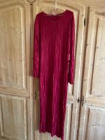 Kleid lang Plisse Langarmkleid Gr. 38 / 40 / M bordeauxrot Hessen - Oberursel (Taunus) Vorschau