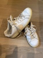 Ältere Nike Sneaker in Gr 39 Turnschuhe used Bochum - Bochum-Mitte Vorschau