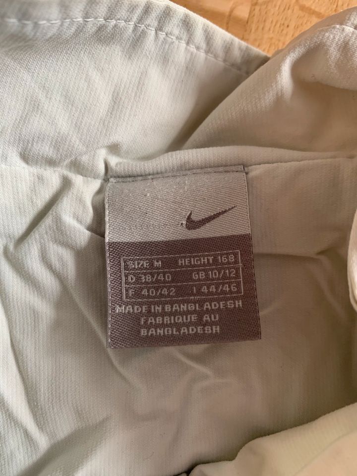 Dünne Jacke von Nike in Essen-Haarzopf