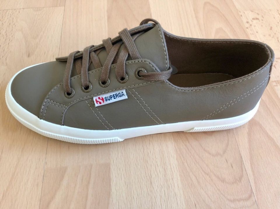 Superga, hochwertige Schuhe, Nappa, neu in Essen