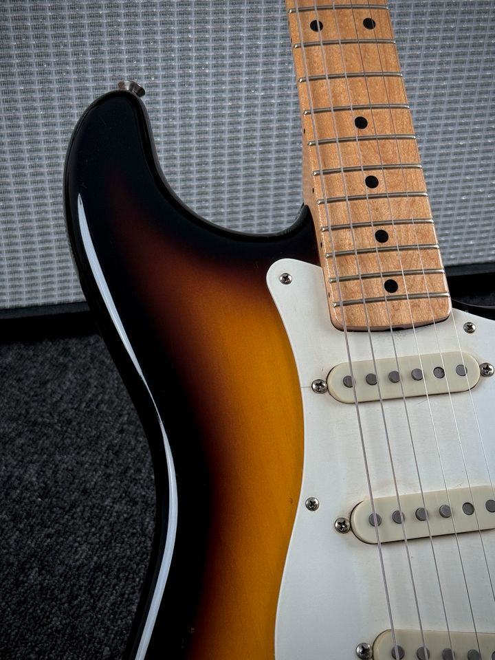 2010 Fender Custom Shop 56 Strat NOS Sunburst in Kiefersfelden