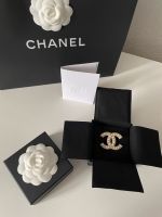 Chanel Brosche Perlen Gold FULLSET Rheinland-Pfalz - Pirmasens Vorschau