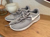 Nike Tanjun Kinderschuhe Sneaker, Sportschuh, Größe 33,5 Düsseldorf - Eller Vorschau
