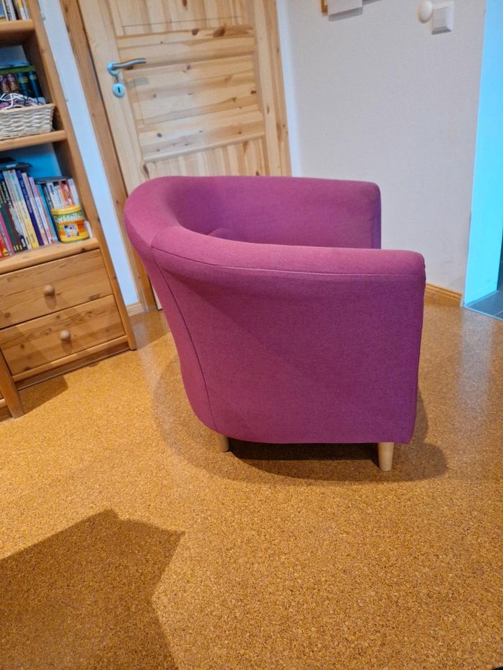 Sessel fürs Wohn-, Gäste- oder Kinderzimmer. in Lingerhahn