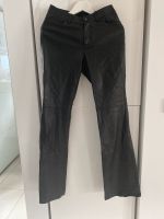 Betty barclay schwarze Lederhose Gr. 34 wie neu Bayern - Gauting Vorschau