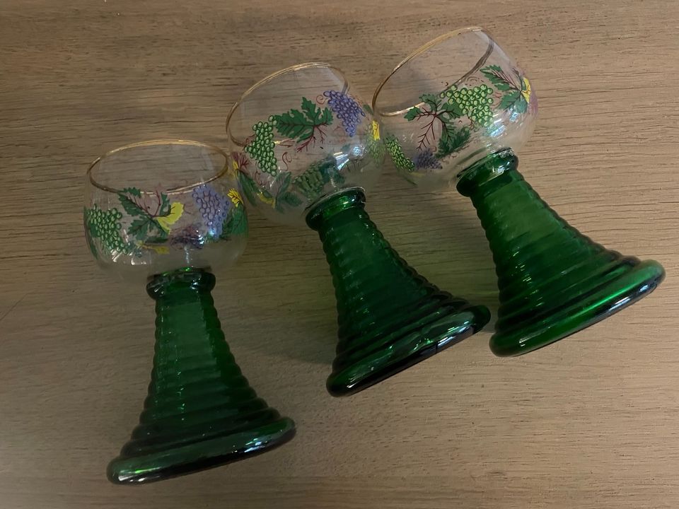 3 Römer Gläser grünes Glas mit Weintrauben Muster in Düsseldorf
