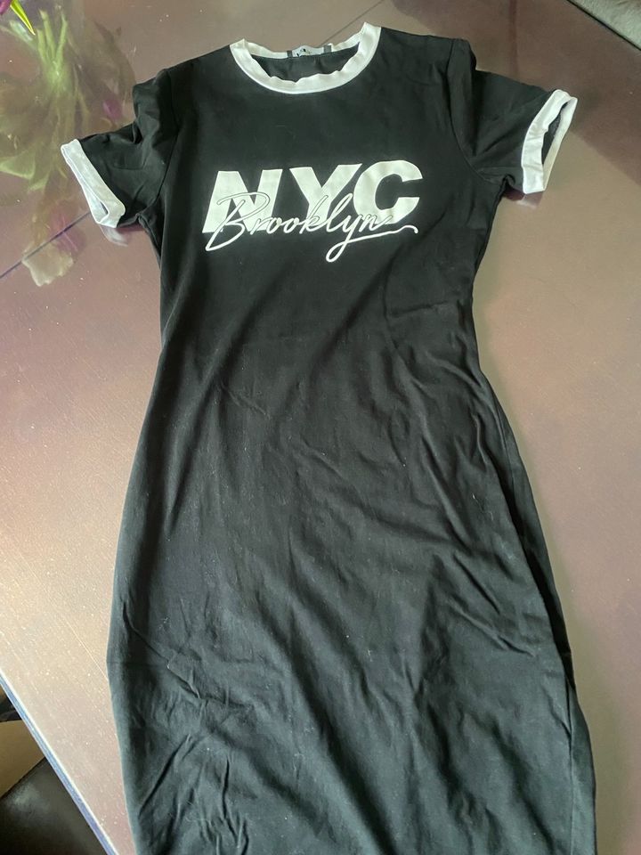 Kurzes Kleid NYC Sommerkleid in Freising