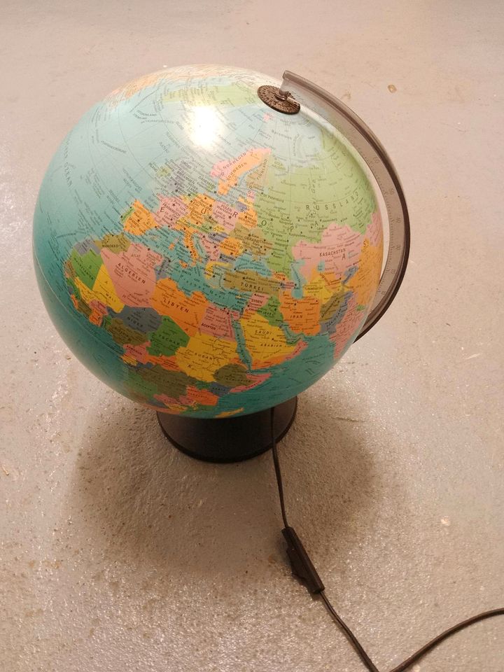 Globus mit Beleuchtung nur Abholung in Moers
