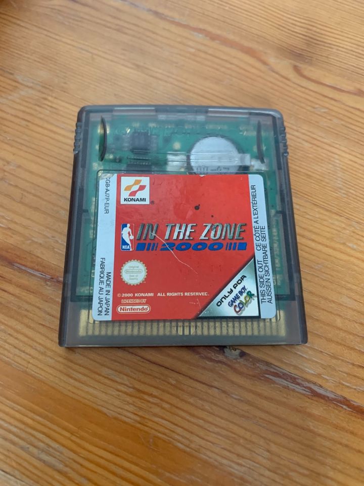 Game Boy Color Spiel NBA In The Zone 2000 in Frankfurt am Main