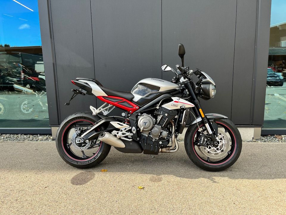 Triumph Street Triple 765 R in Oy-Mittelberg